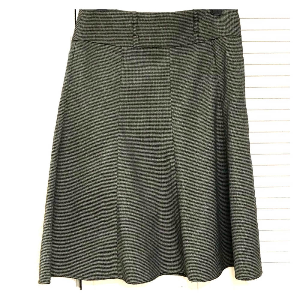 In Moda Midi Skirt